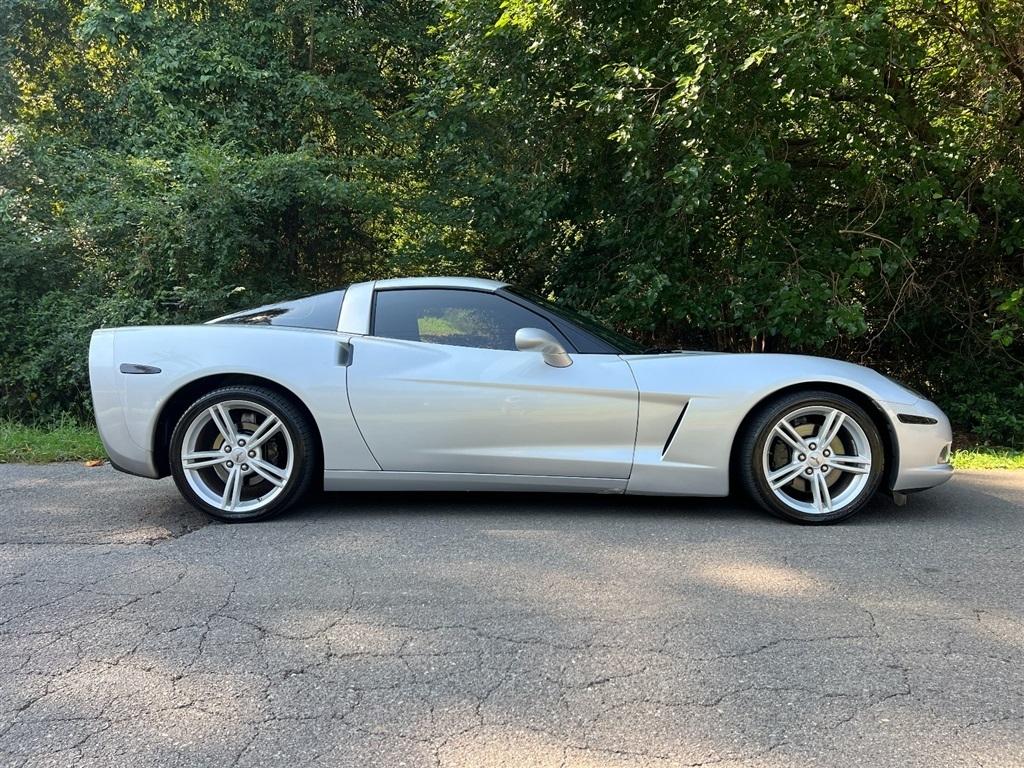 Chevrolet Corvette 2dr Cpe w/1LT 2010
