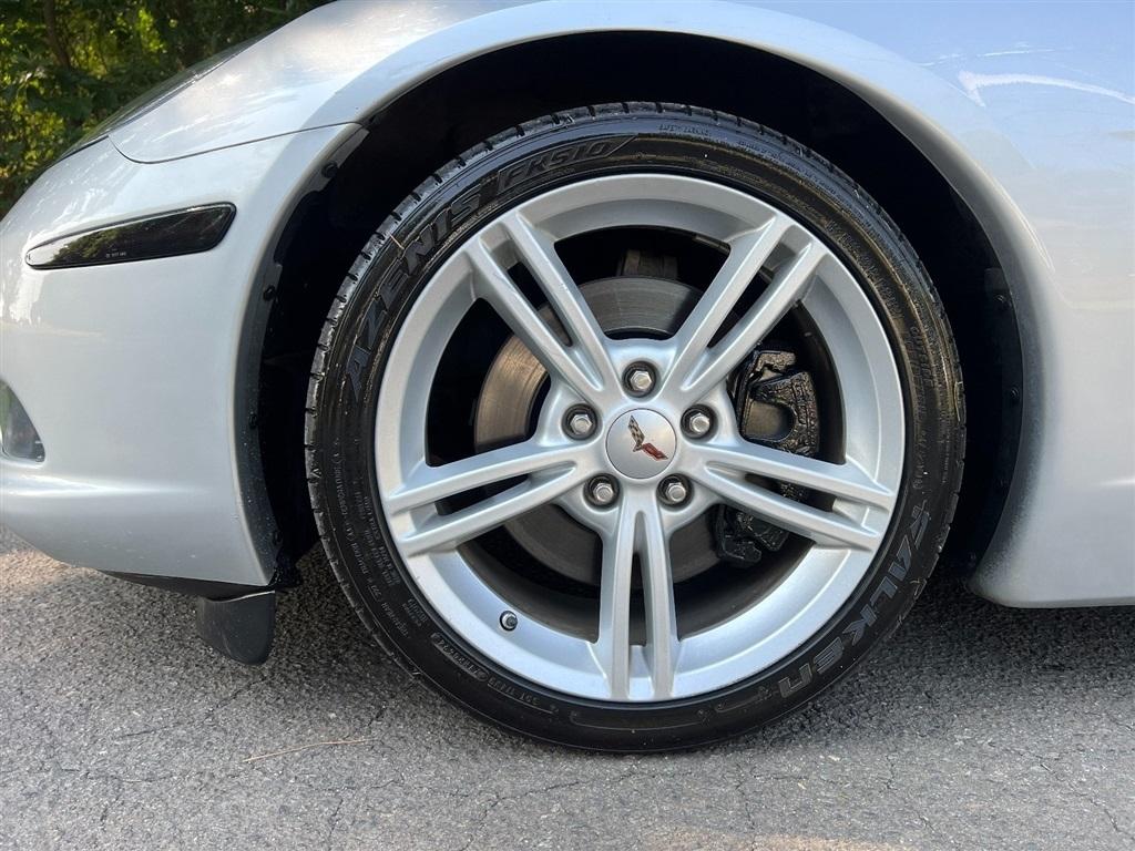 Chevrolet Corvette 2dr Cpe w/1LT 2010
