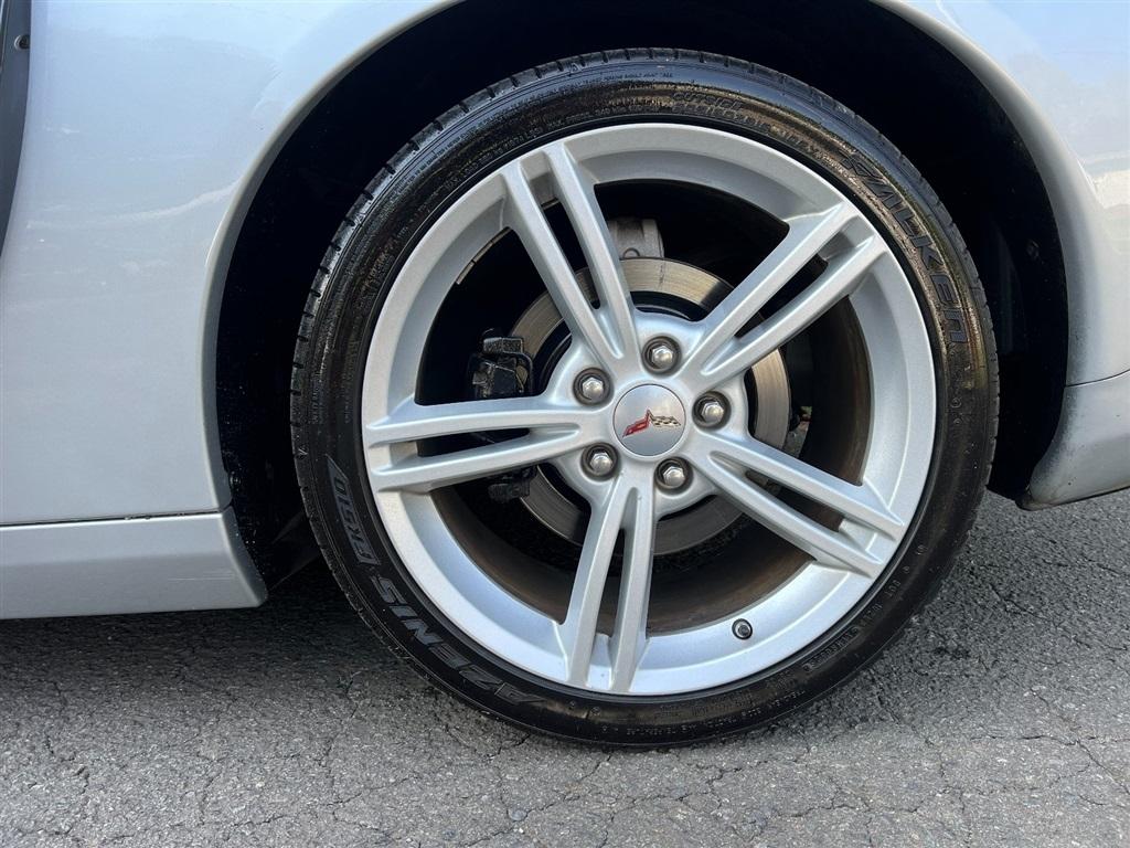 Chevrolet Corvette 2dr Cpe w/1LT 2010