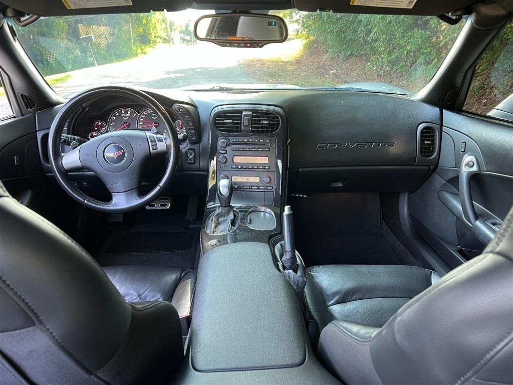 Chevrolet Corvette 2dr Cpe w/1LT 2010