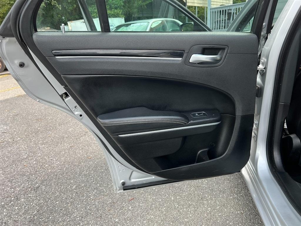 Chrysler 300 300S RWD 2021