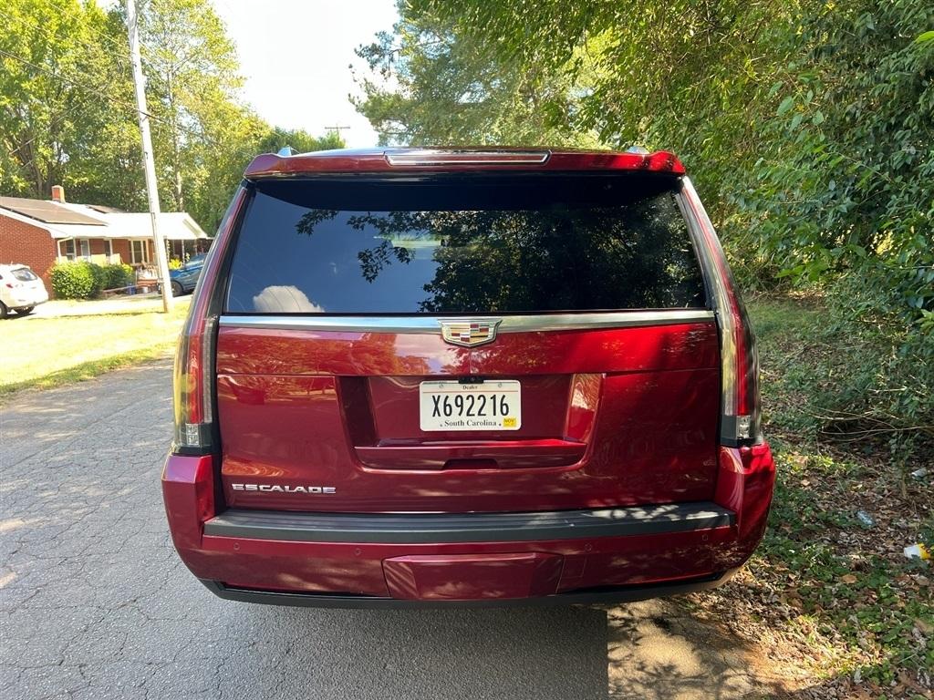 Cadillac Escalade ESV 4WD 4dr Premium Luxury 2018