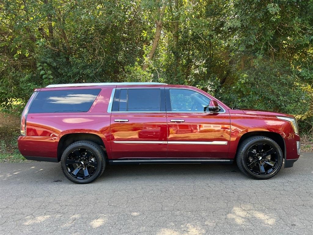 Cadillac Escalade ESV 4WD 4dr Premium Luxury 2018