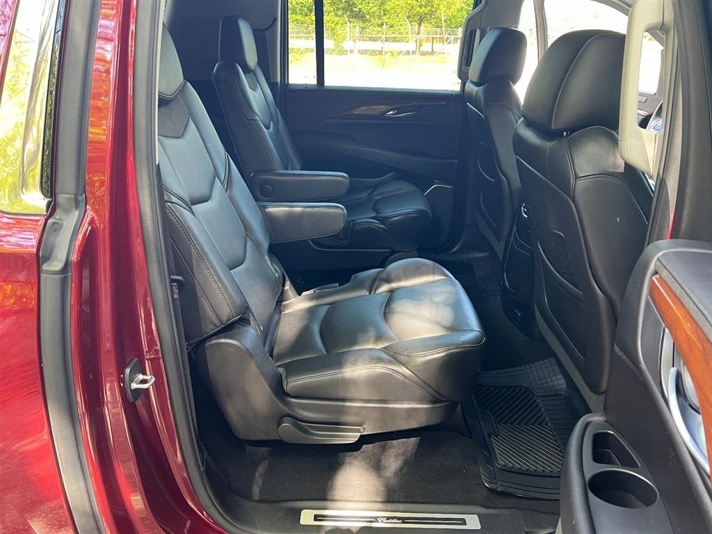 Cadillac Escalade ESV 4WD 4dr Premium Luxury 2018
