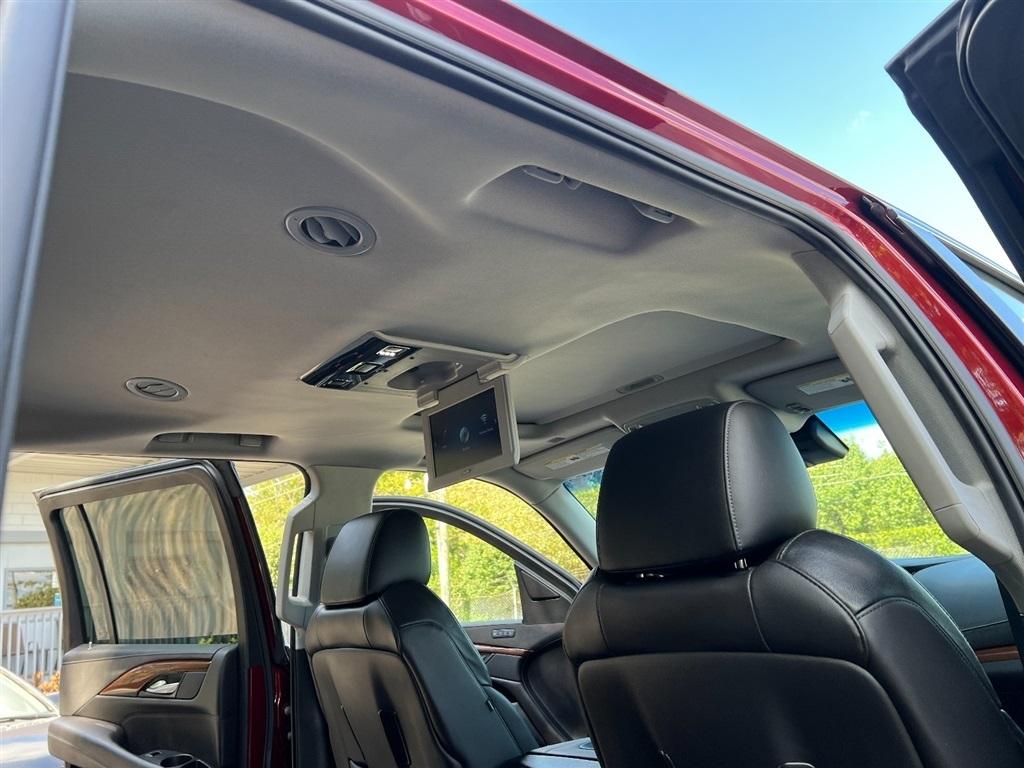 Cadillac Escalade ESV 4WD 4dr Premium Luxury 2018