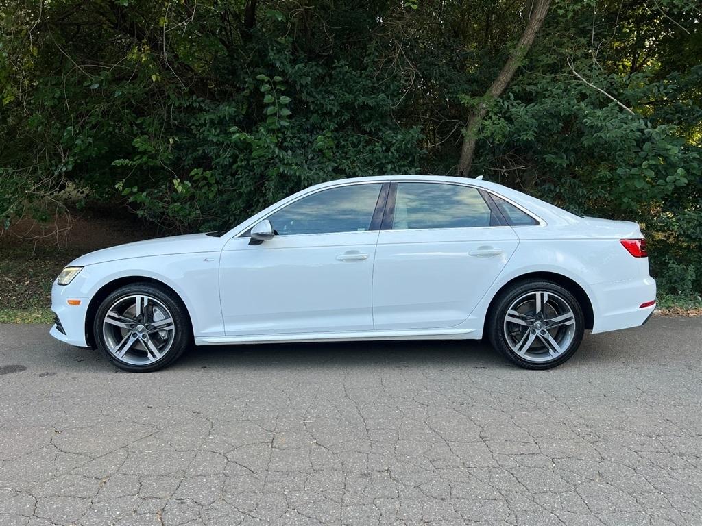Audi A4 photo 2
