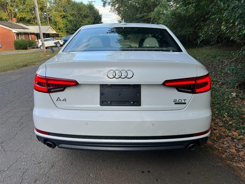 Audi A4 photo 4