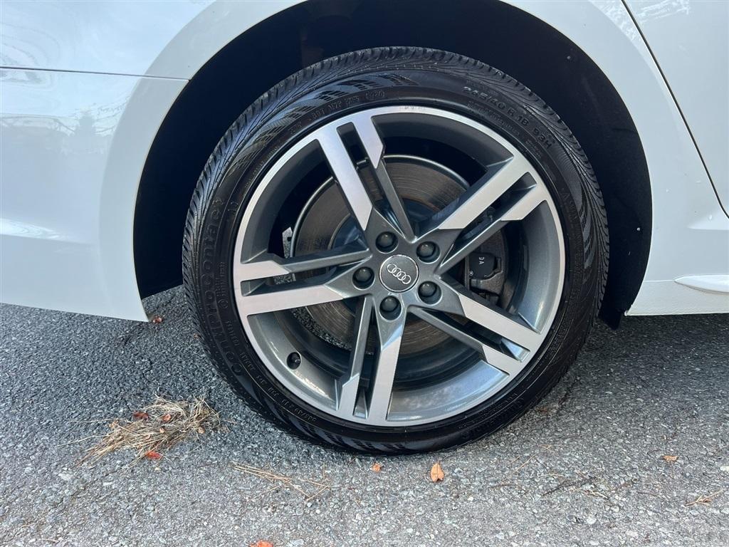 Audi A4 photo 16