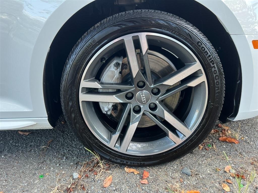 Audi A4 photo 18