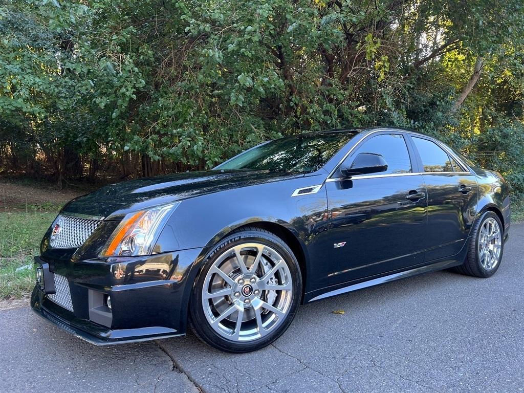 Cadillac CTS-V Sedan 4dr Sdn 2012