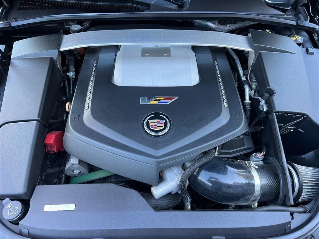 Cadillac CTS-V Sedan 4dr Sdn 2012