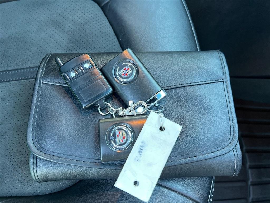 Cadillac CTS-V Sedan 4dr Sdn 2012