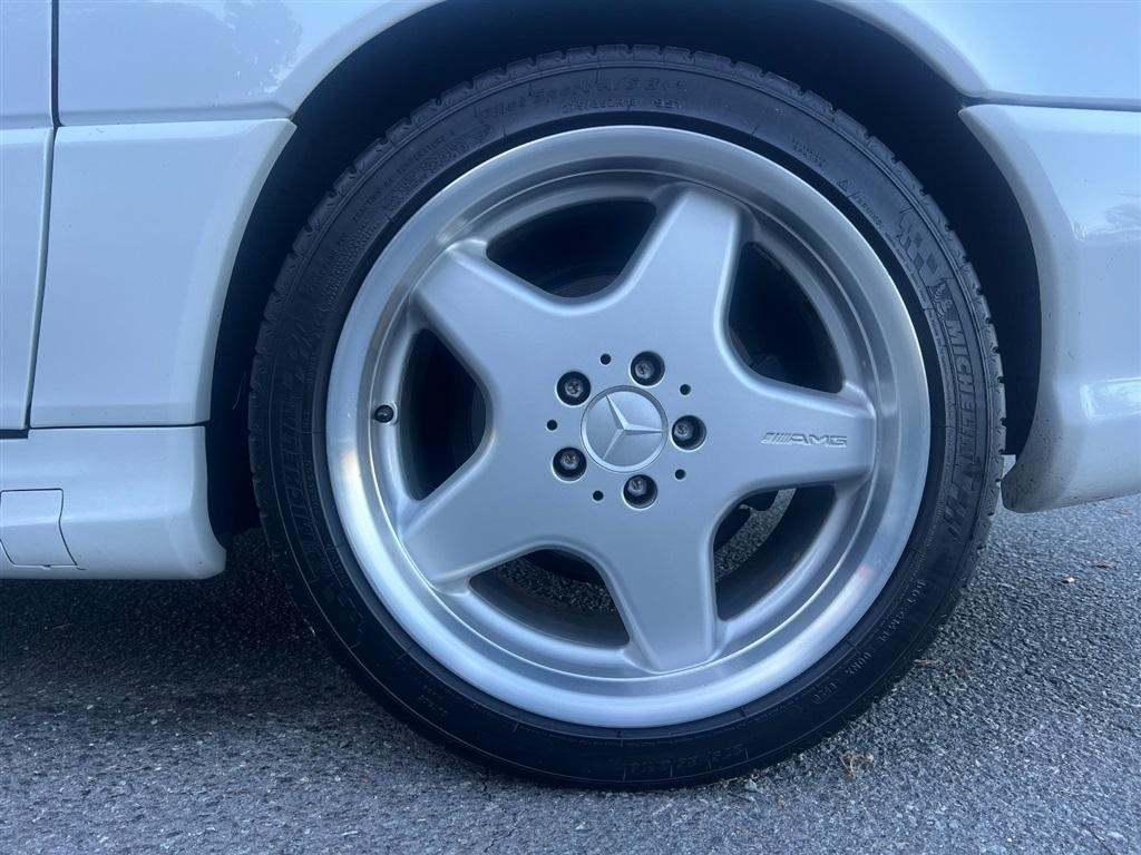 Mercedes-Benz SL-Class 2dr Roadster 5.0L 1999
