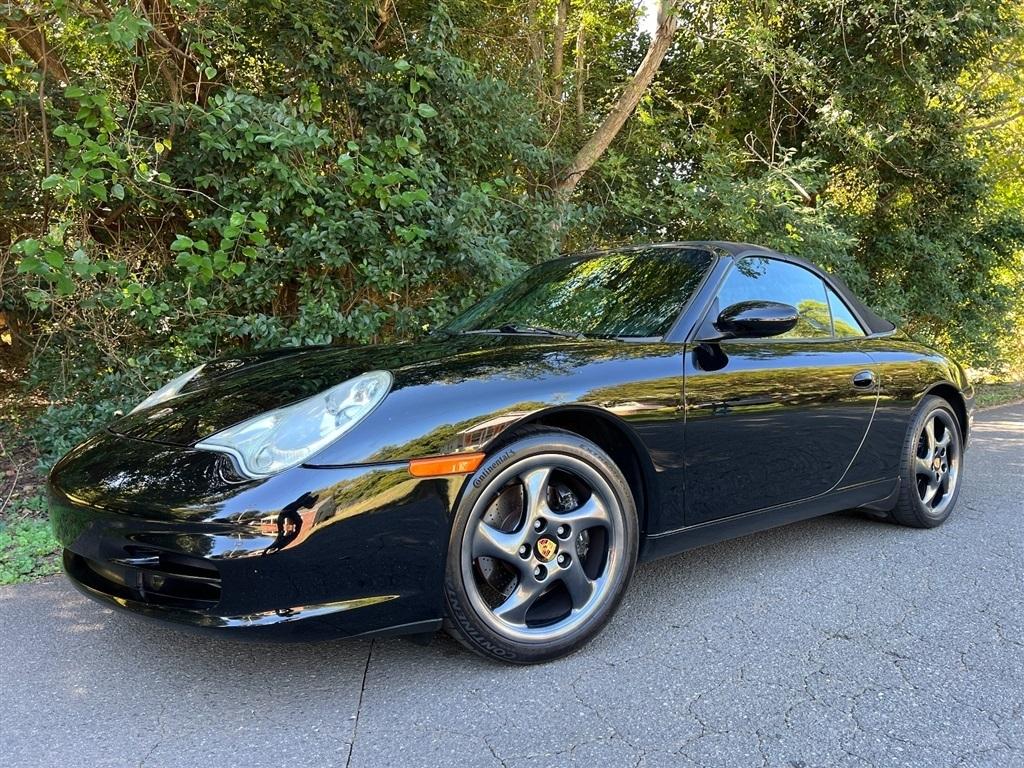 Porsche 911 Carrera 2dr Carrera Cabriolet 6-Spd Manual 2002