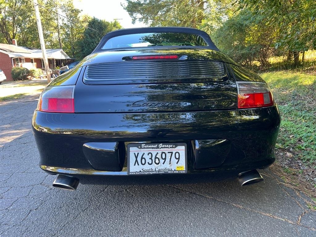 Porsche 911 Carrera 2dr Carrera Cabriolet 6-Spd Manual 2002