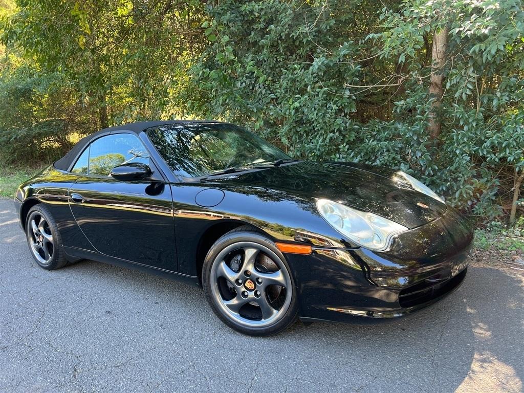 Porsche 911 Carrera 2dr Carrera Cabriolet 6-Spd Manual 2002