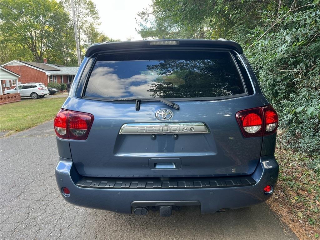 Toyota Sequoia Platinum 4WD (Natl) 2019
