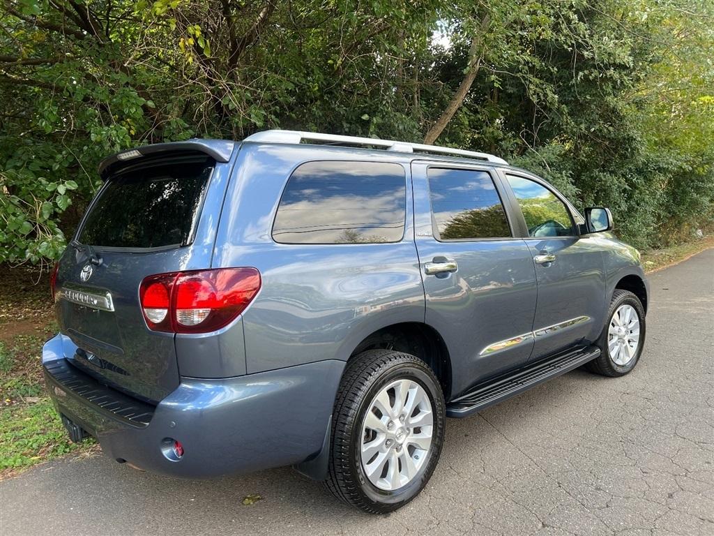 Toyota Sequoia Platinum 4WD (Natl) 2019