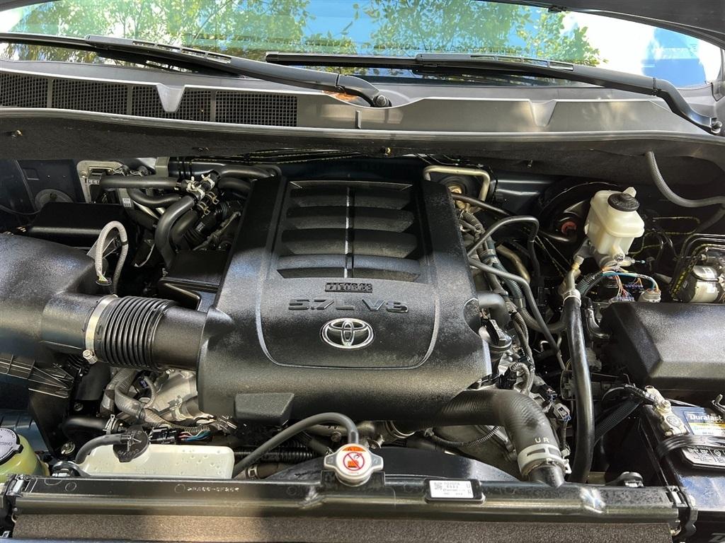Toyota Sequoia Platinum 4WD (Natl) 2019
