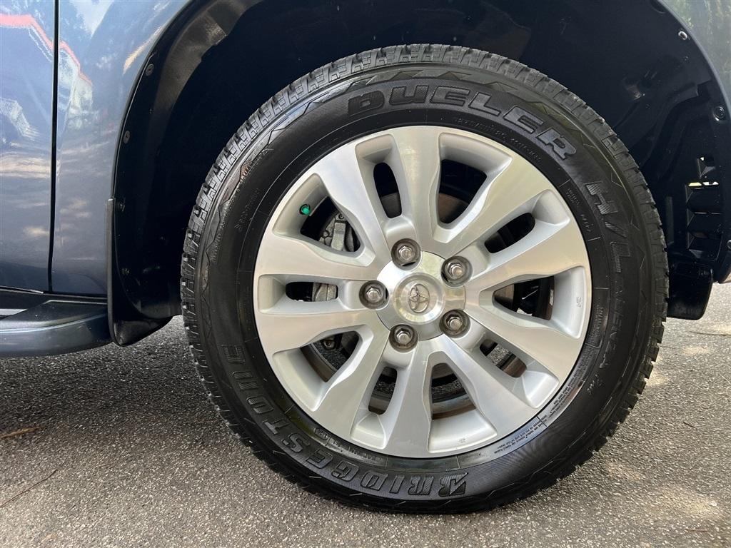 Toyota Sequoia Platinum 4WD (Natl) 2019
