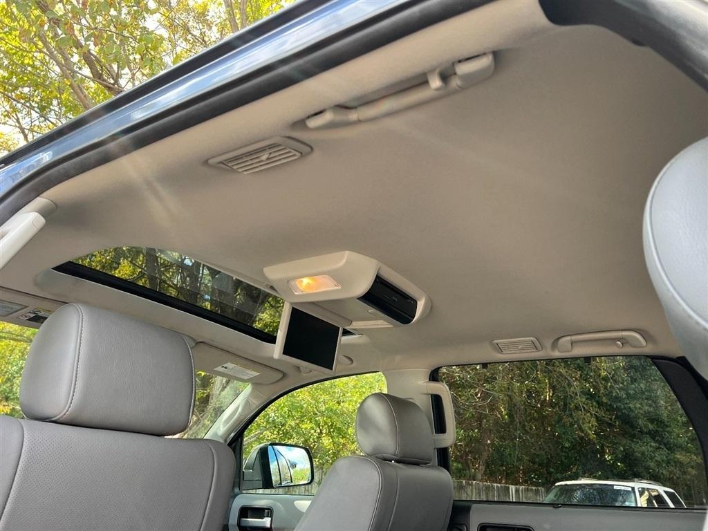 Toyota Sequoia Platinum 4WD (Natl) 2019