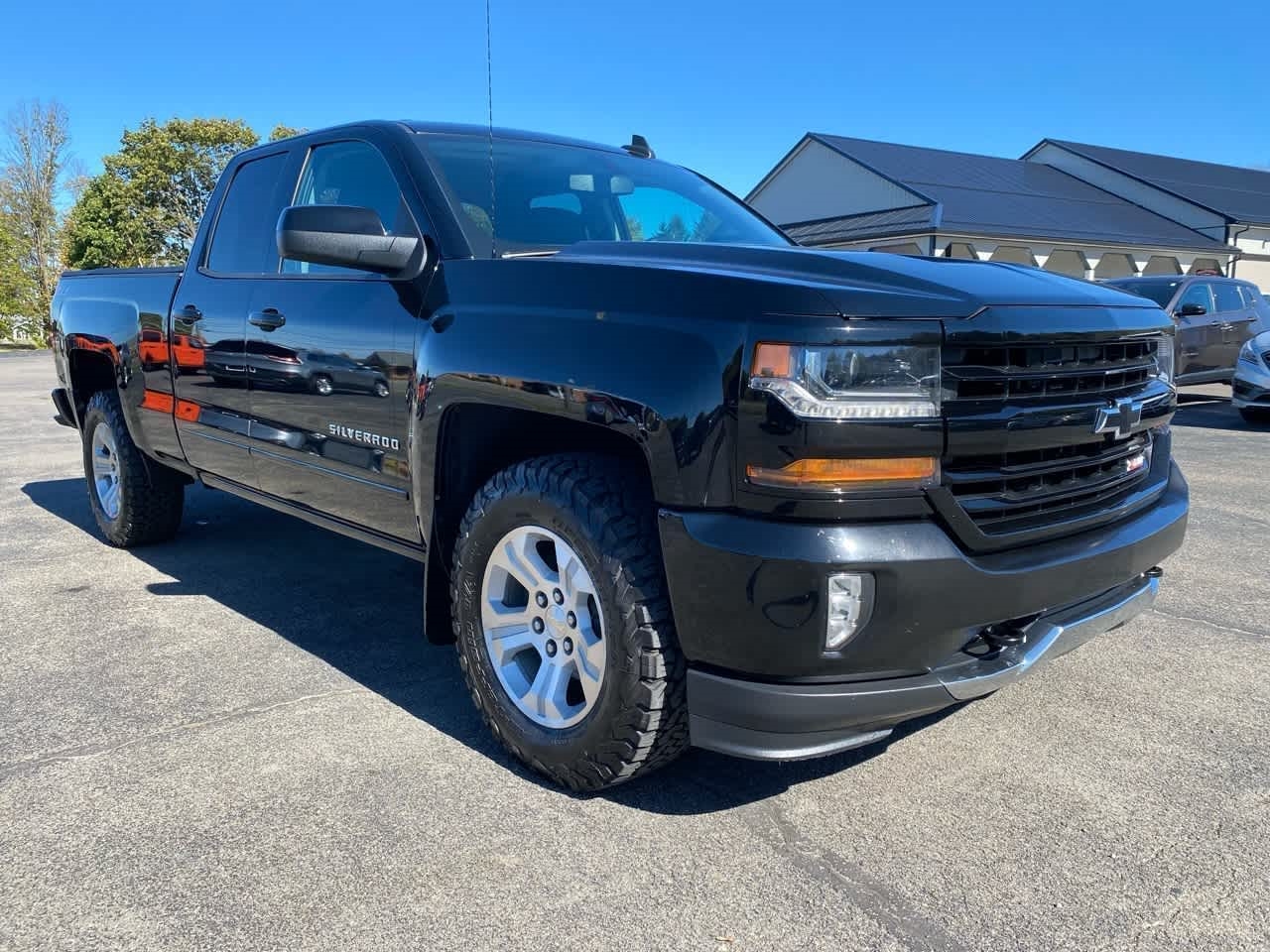 Chevrolet Silverado 1500 4WD Double Cab 143.5" LT w/2LT 2018