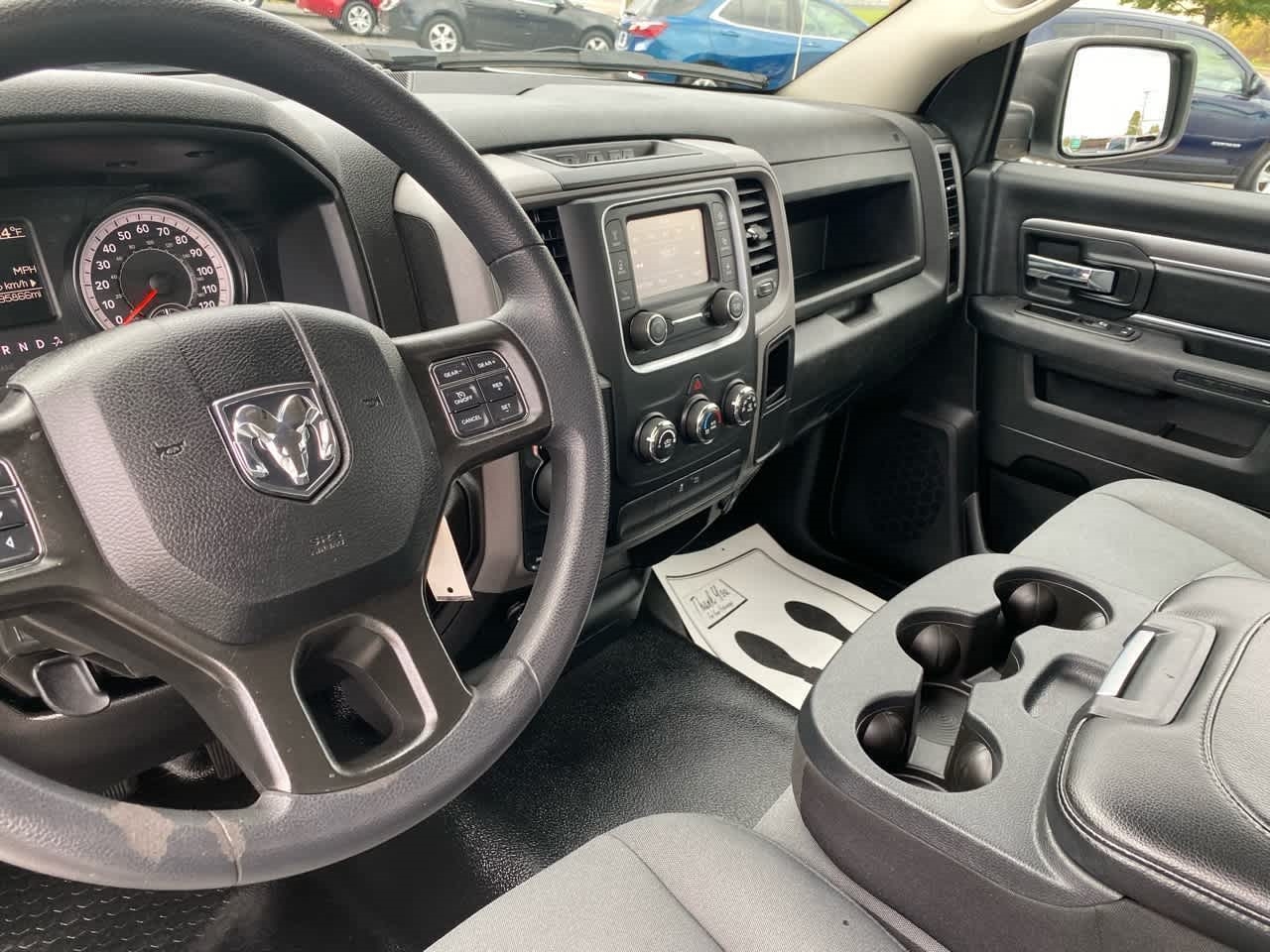 RAM 1500 Classic Tradesman 4x4 Reg Cab 8' Box 2022