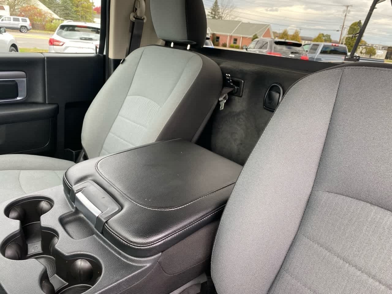 RAM 1500 Classic Tradesman 4x4 Reg Cab 8' Box 2022