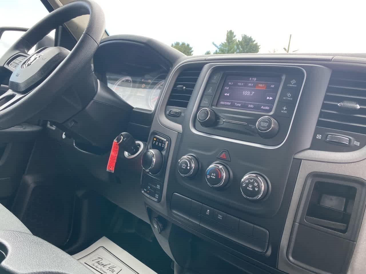 RAM 1500 Classic Tradesman 4x4 Reg Cab 8' Box 2022