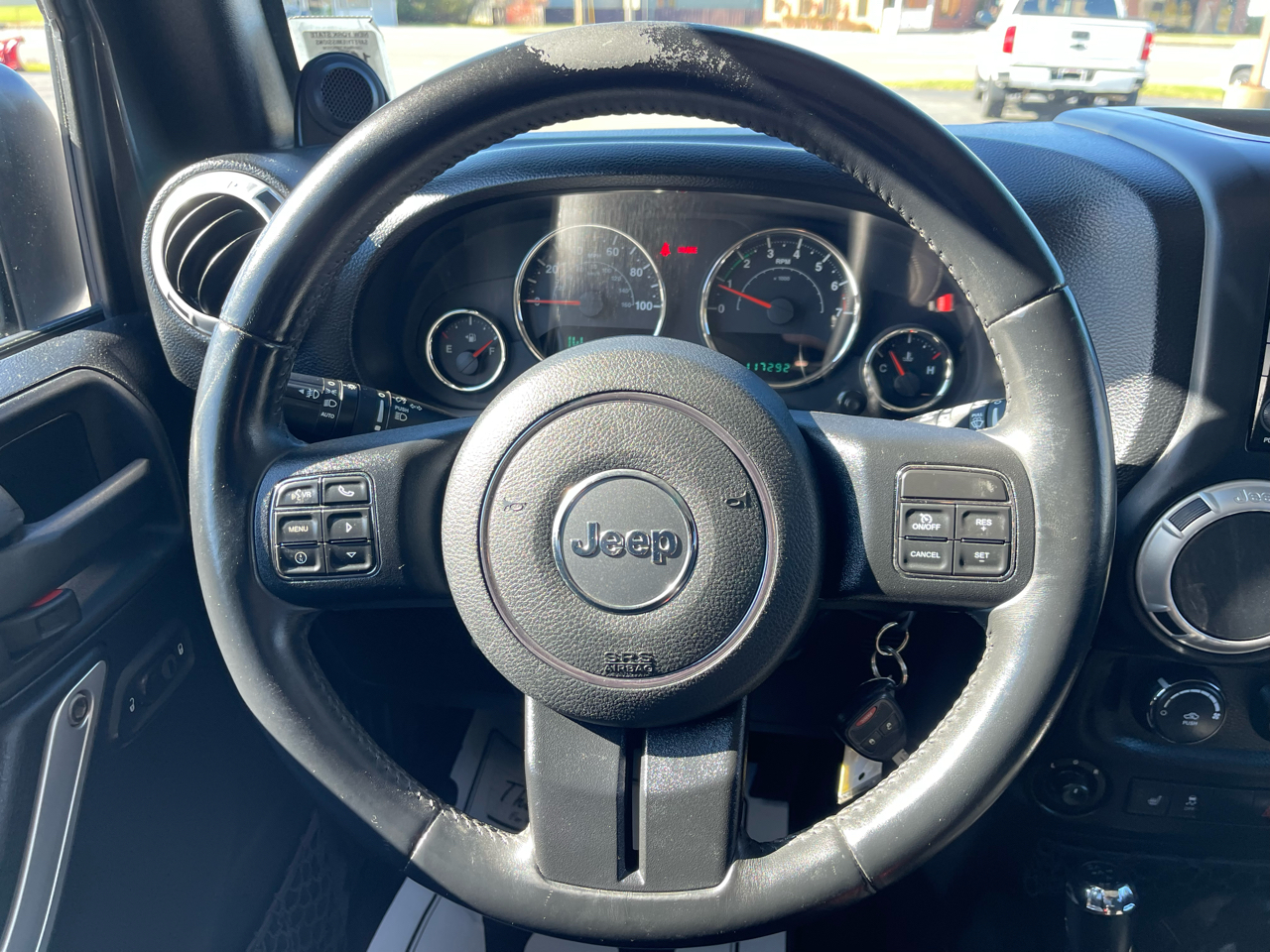 Jeep Wrangler Unlimited 4WD 4dr Sahara 2014