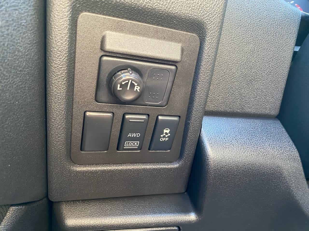 Nissan Rogue AWD 4dr S 2013