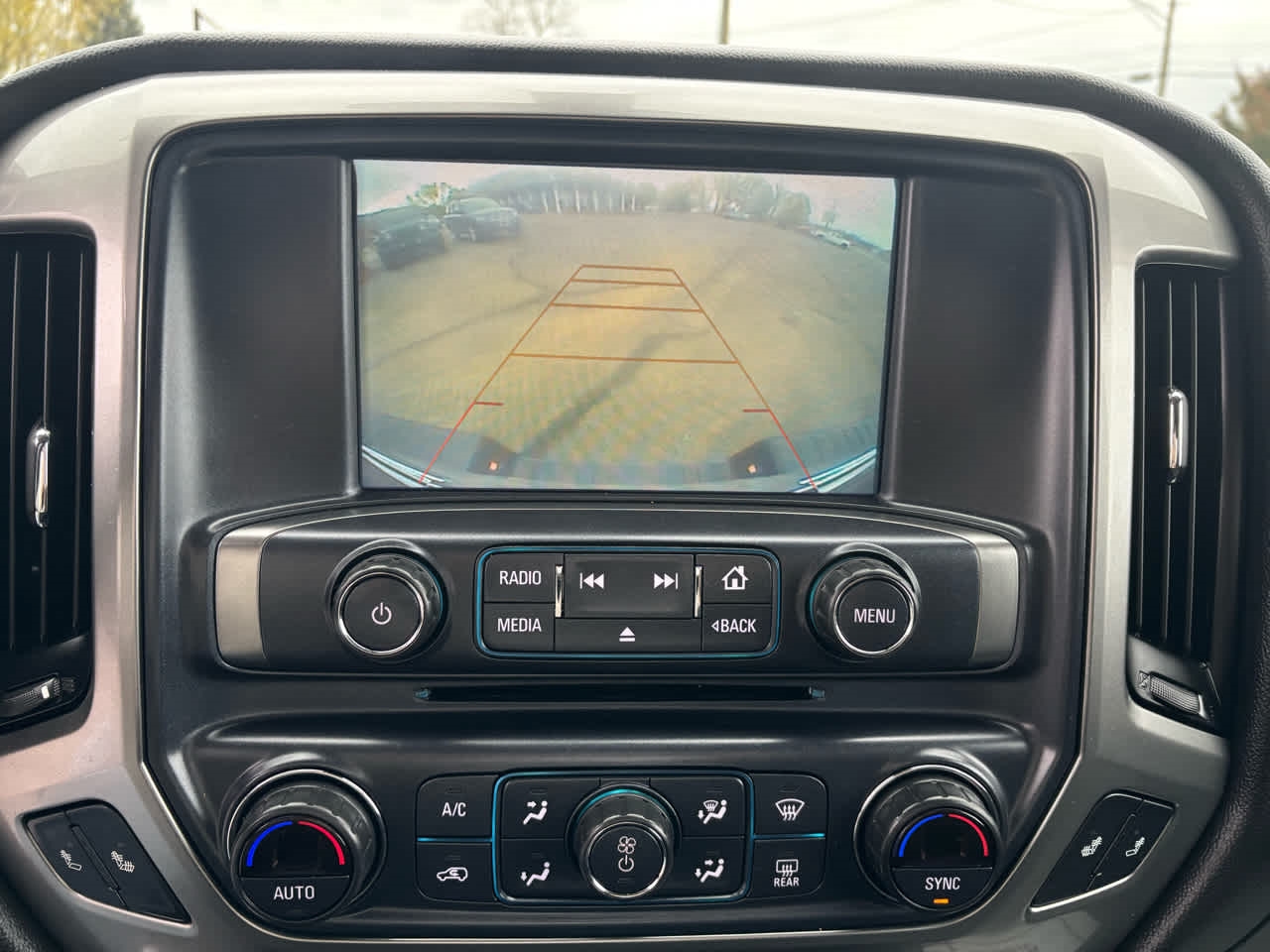 Chevrolet Silverado 1500 4WD Double Cab 143.5" LT w/2LT 2018