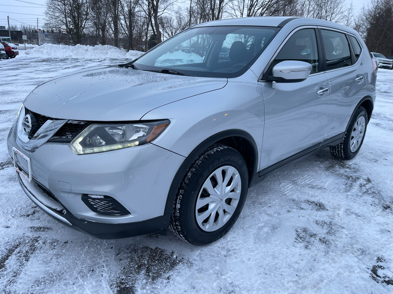 2015 Nissan Rogue S's photo