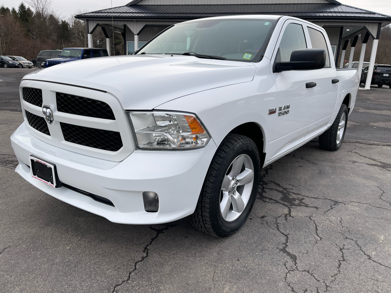 2015 RAM 1500 4WD Crew Cab 140.5" Express