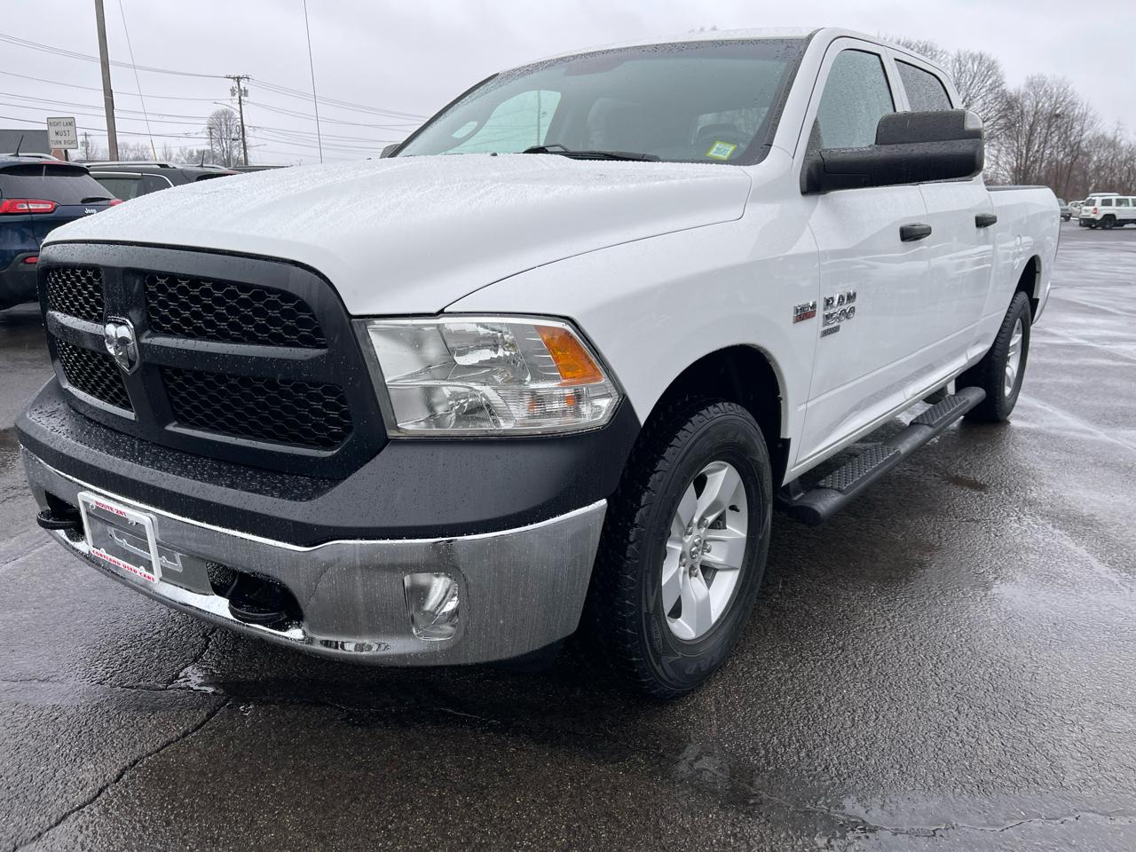 2022 RAM 1500 Classic Tradesman 4x4 Crew Cab 6'4" Box