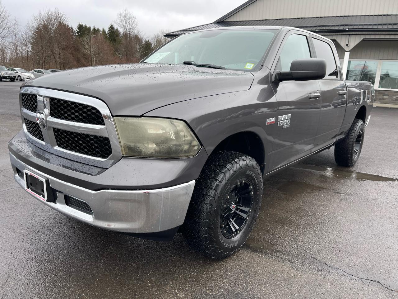 2019 RAM 1500 Classic SLT 4x4 Crew Cab 6'4" Box