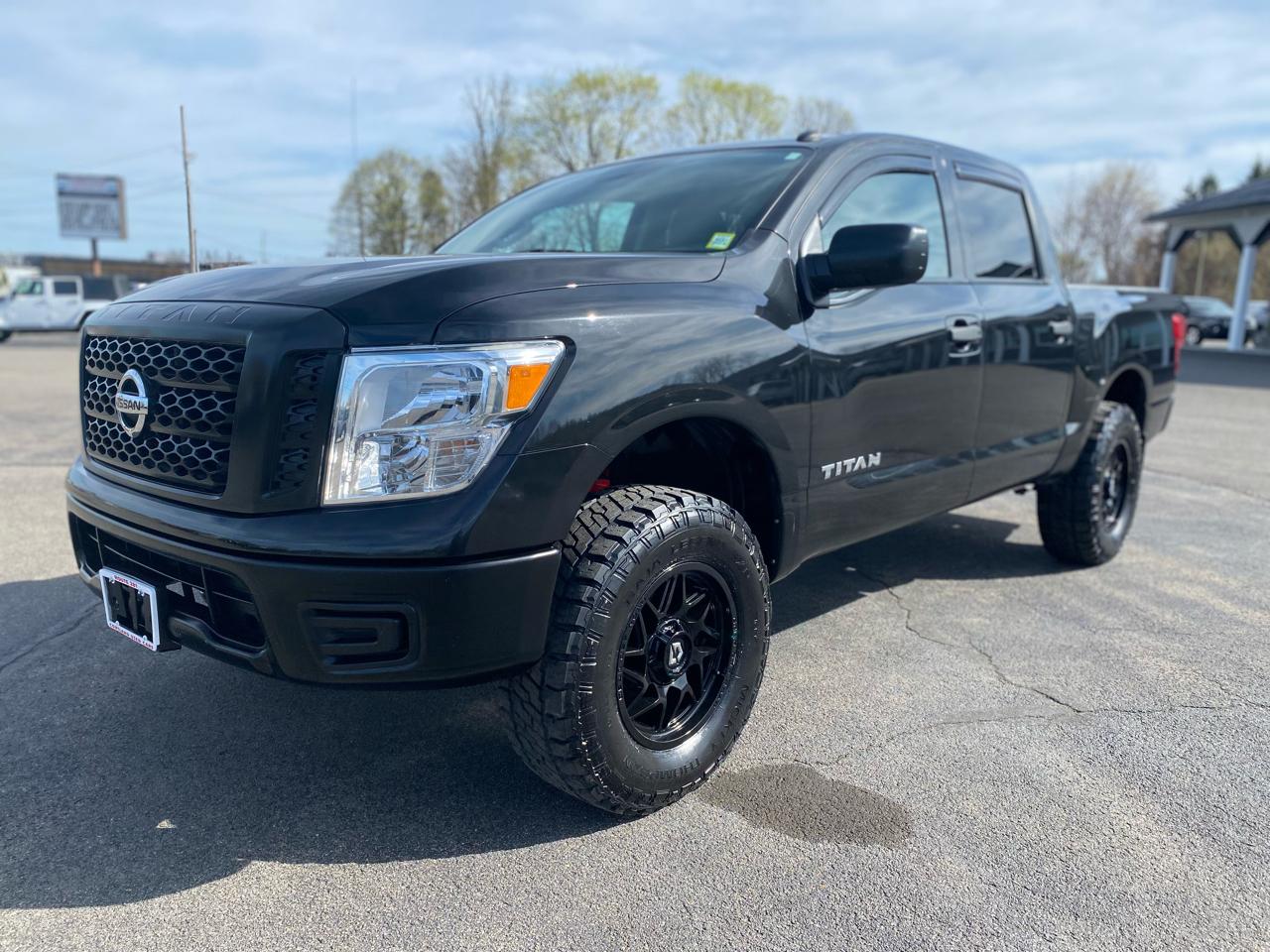 2019 Nissan Titan 4x4 Crew Cab S