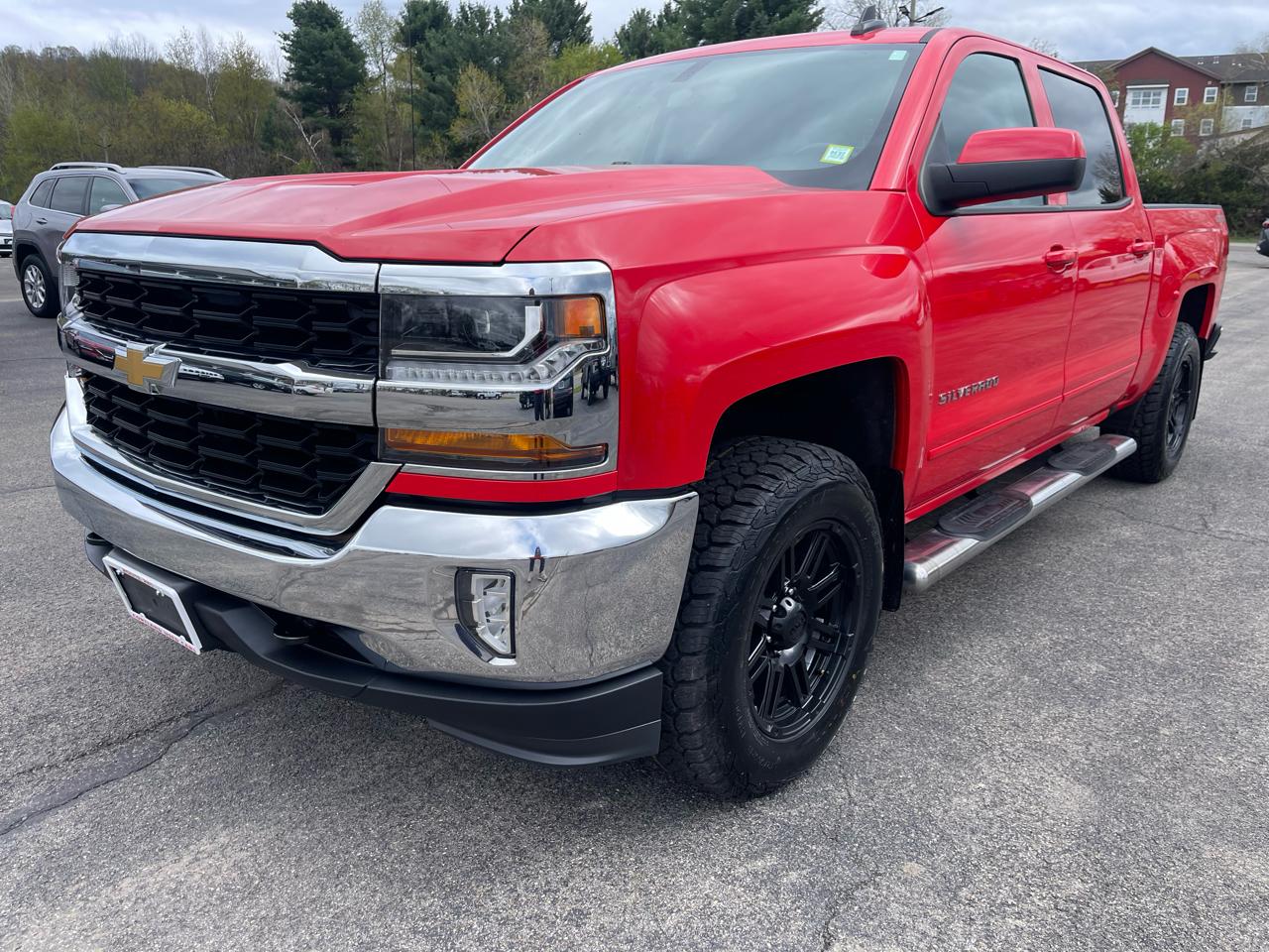 2017 Chevrolet Silverado 1500 4WD Crew Cab 143.5" LT w/1LT