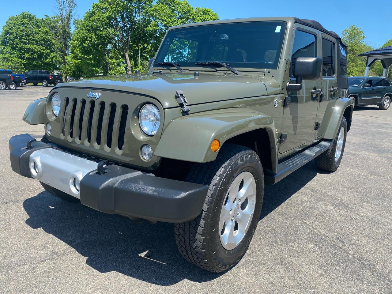 2015 Jeep Wrangler Unlimited 4WD 4dr Sahara