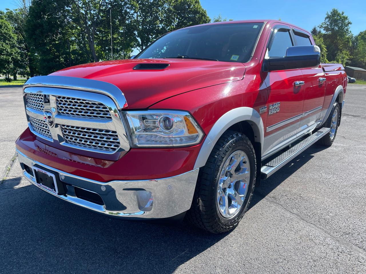 2016 RAM 1500 4WD Crew Cab 149" Laramie