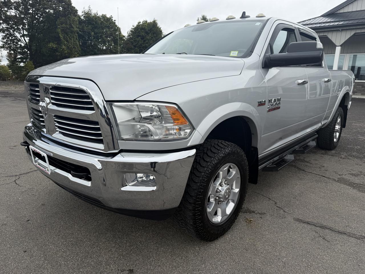 2017 RAM 2500 Big Horn 4x4 Crew Cab 6'4" Box