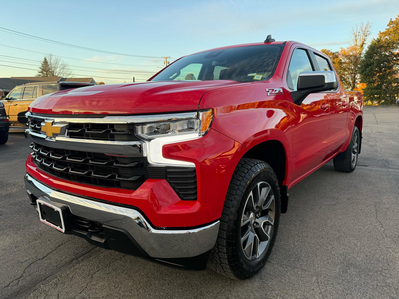 2024 Chevrolet Silverado 1500 4WD Crew Cab 147" LT w/1LT