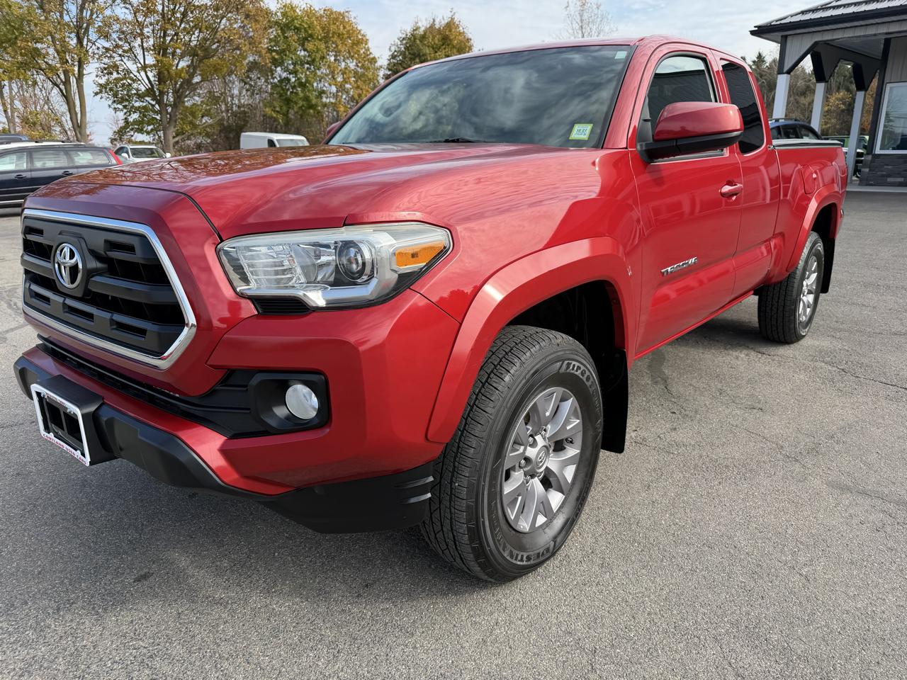 2017 Toyota Tacoma SR5 Access Cab 6' Bed V6 4x4 AT (Natl)