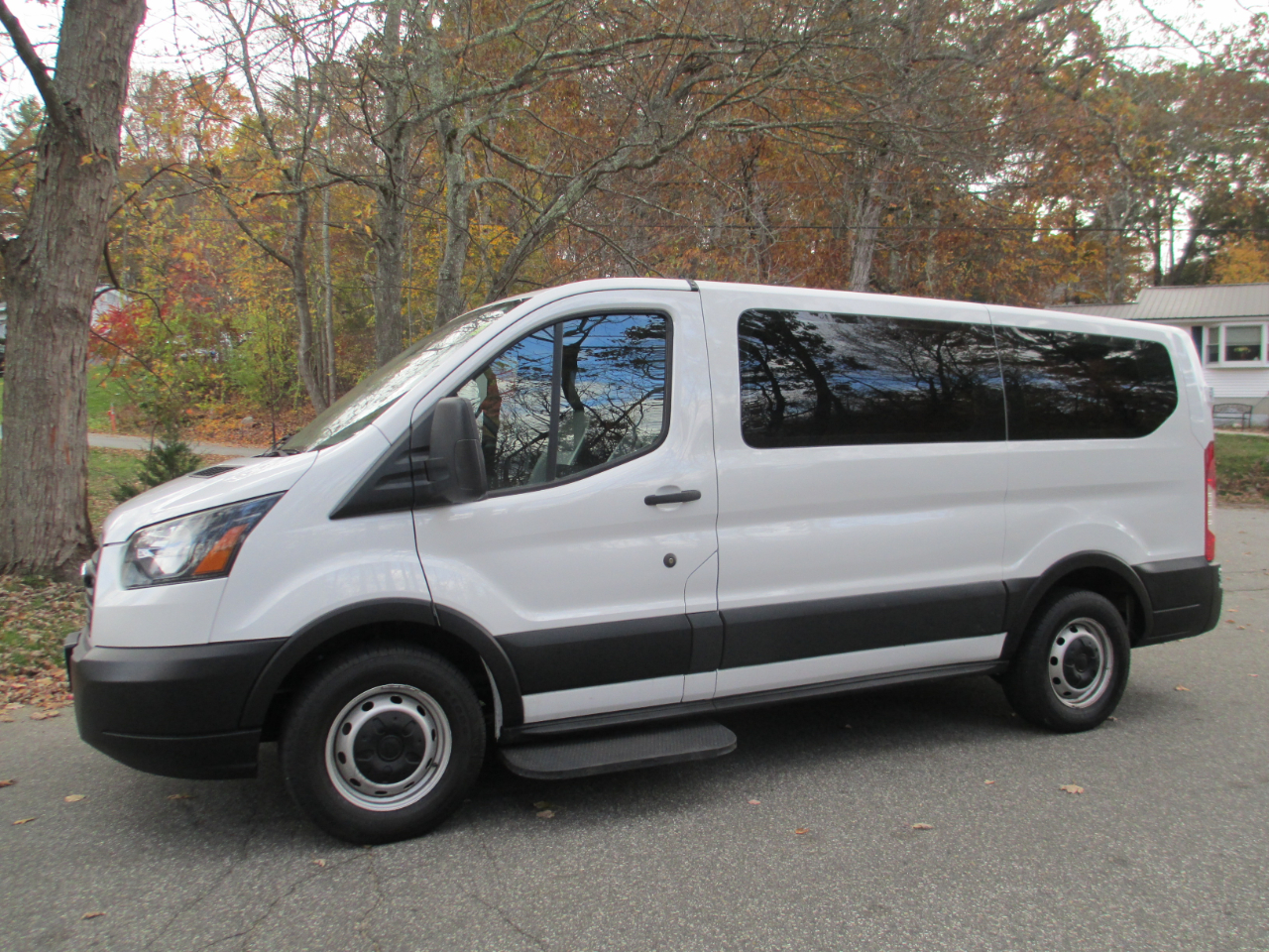 Ford Transit Passenger Wagon T-150 130" Low Roof XLT Swing-Out RH Dr 2019