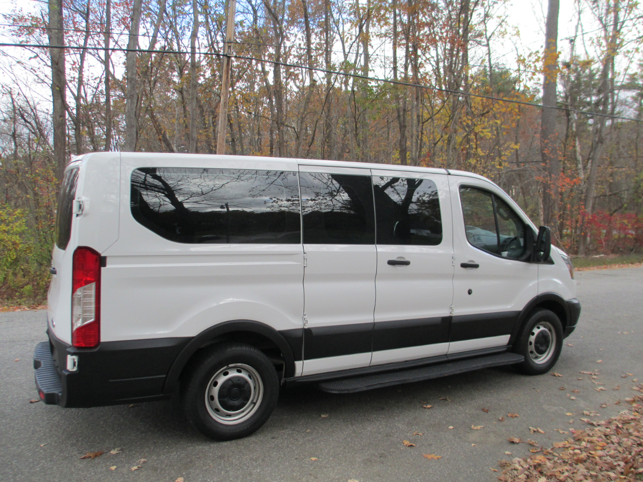 Ford Transit Passenger Wagon T-150 130" Low Roof XLT Swing-Out RH Dr 2019