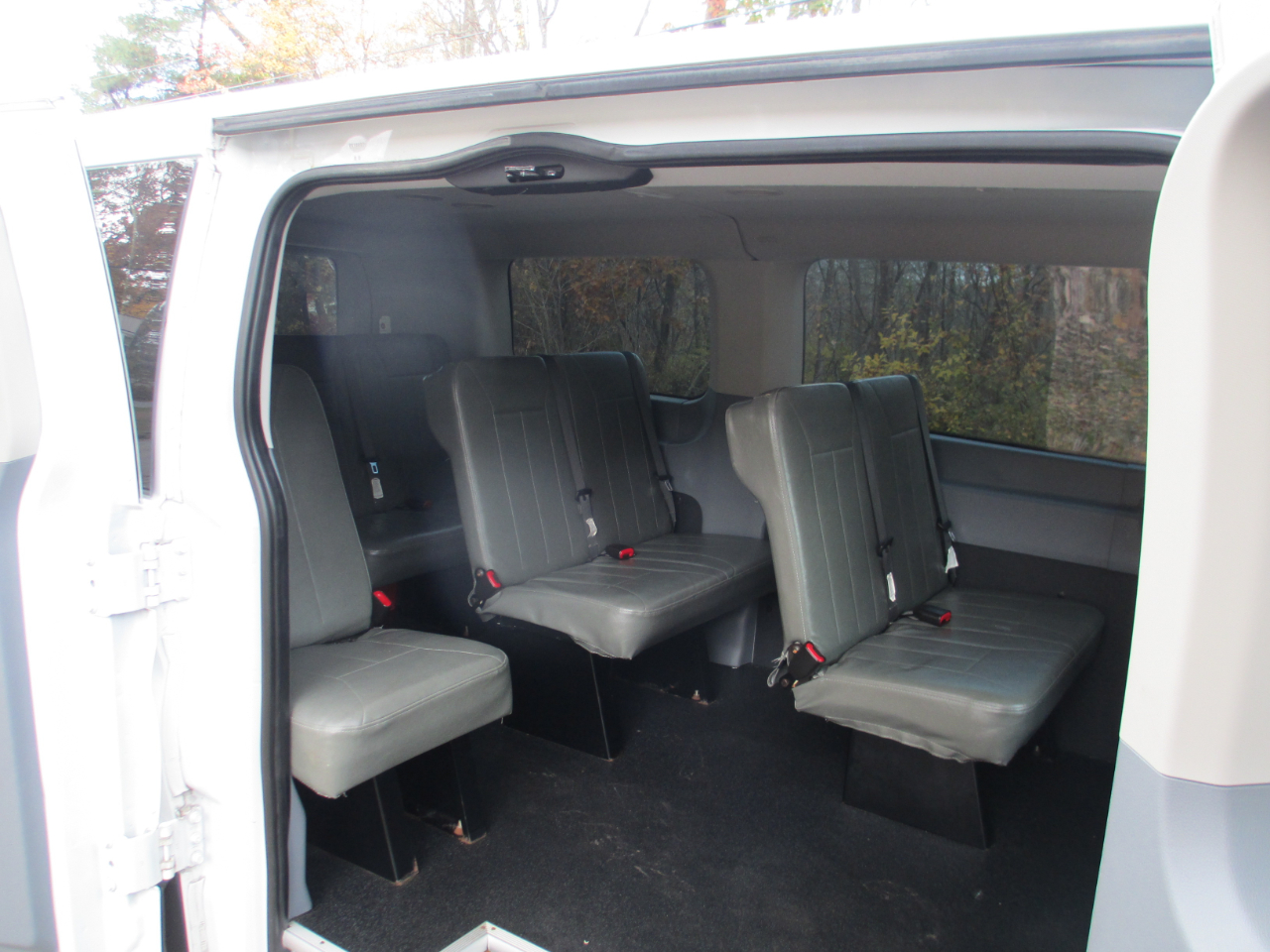 Ford Transit Passenger Wagon T-150 130" Low Roof XLT Swing-Out RH Dr 2019