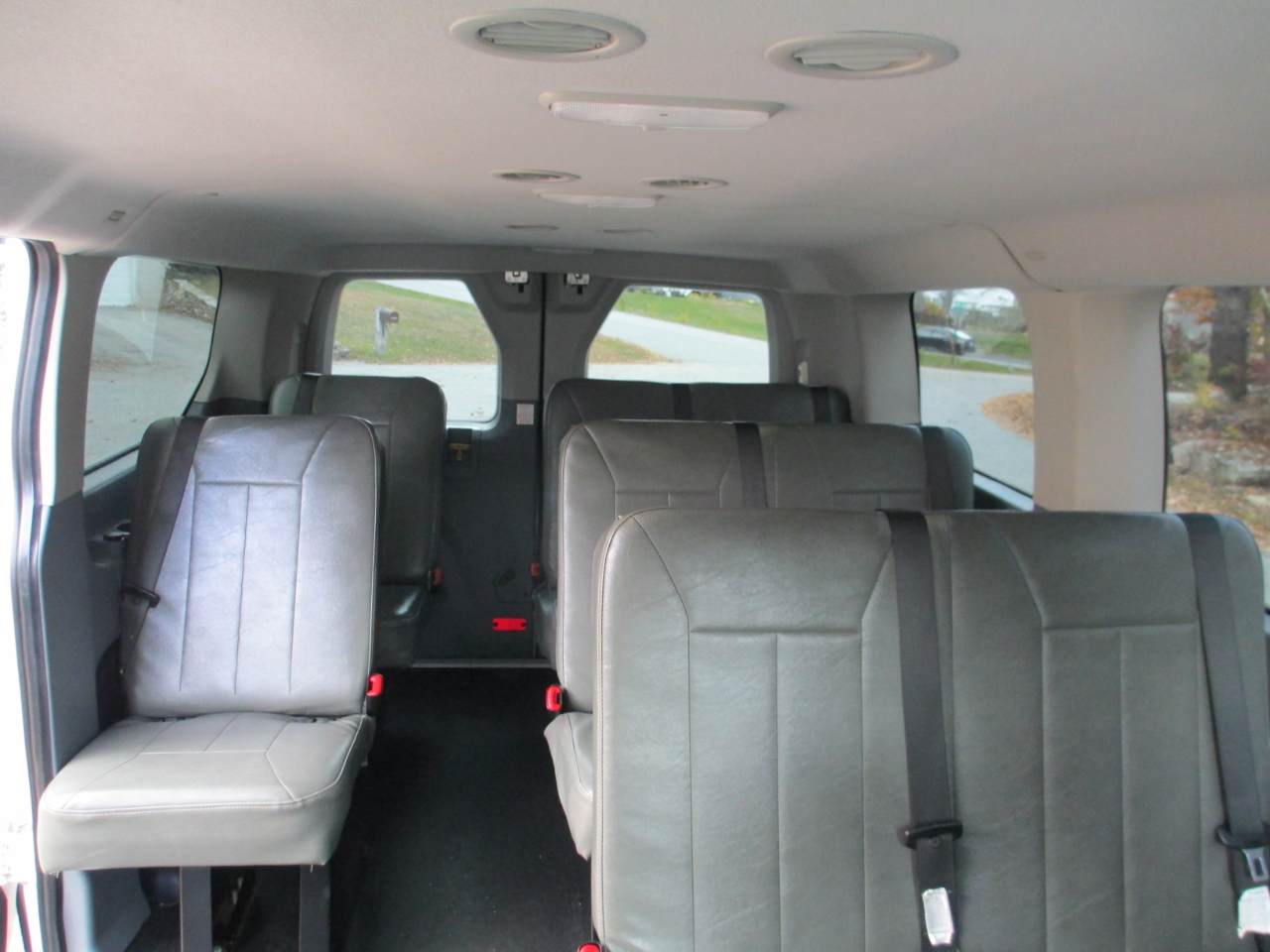 Ford Transit Passenger Wagon T-150 130" Low Roof XLT Swing-Out RH Dr 2019