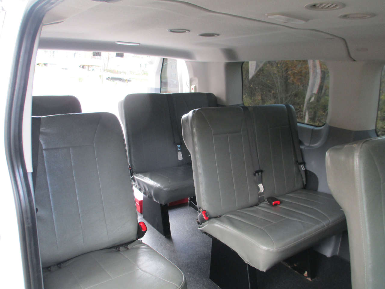 Ford Transit Passenger Wagon T-150 130" Low Roof XLT Swing-Out RH Dr 2019