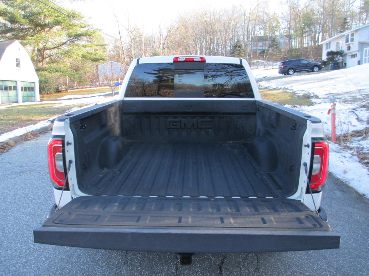 GMC Sierra 1500 Crew Cab Crew Cab 143.5" WB 4WD SLT 2018