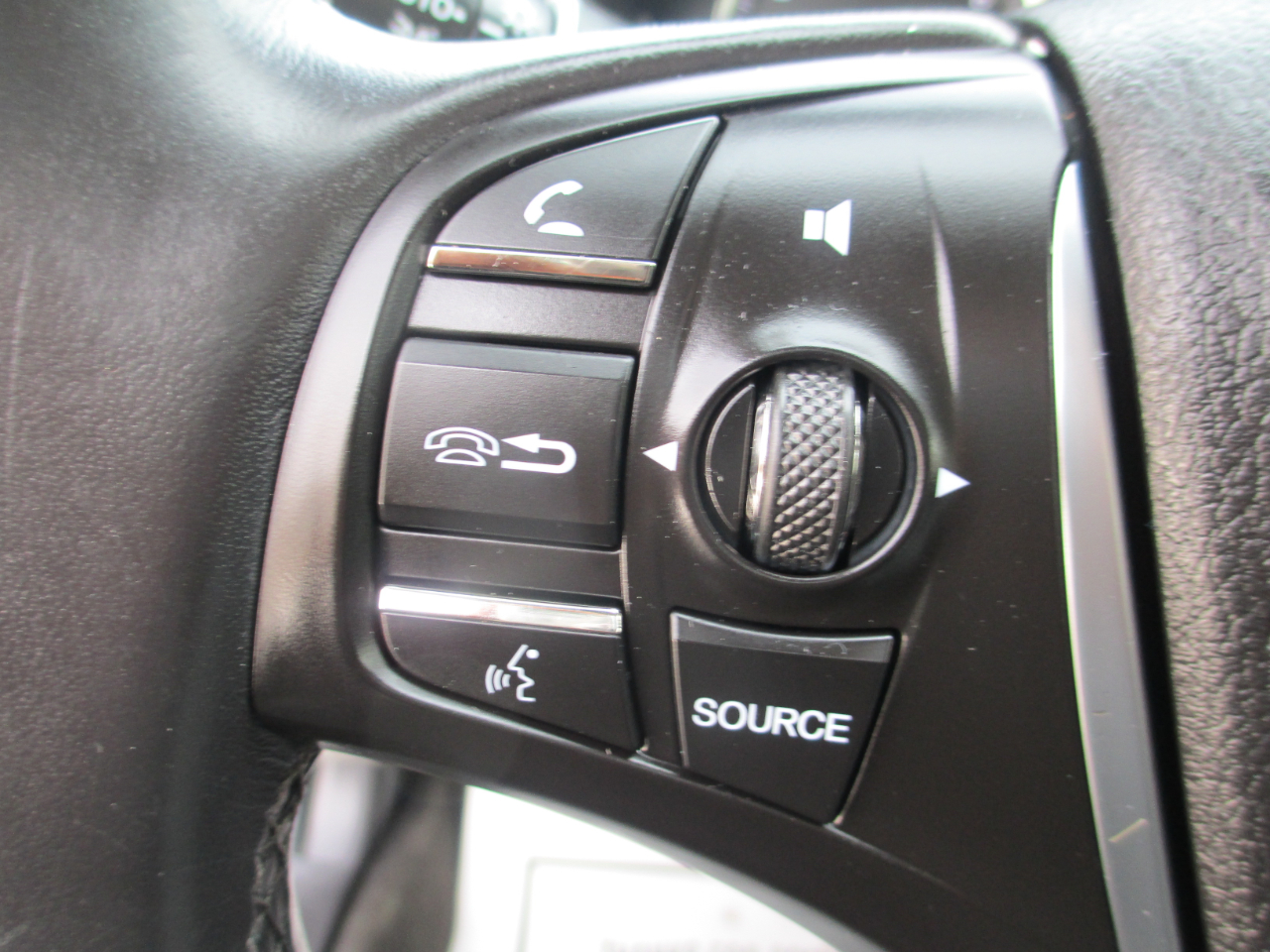 Acura TLX 4dr Sdn FWD 2016